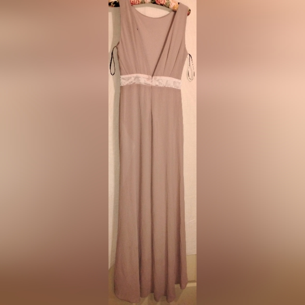 Tfnc London Elegant Gray Sleeveless Dress Size 10 - Picture 9 of 9